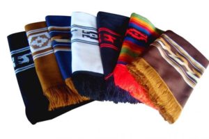 Alternative view of Poncho Artesanal Chico T8