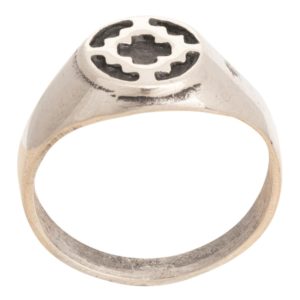 Alternative view of Anillo Alpaca